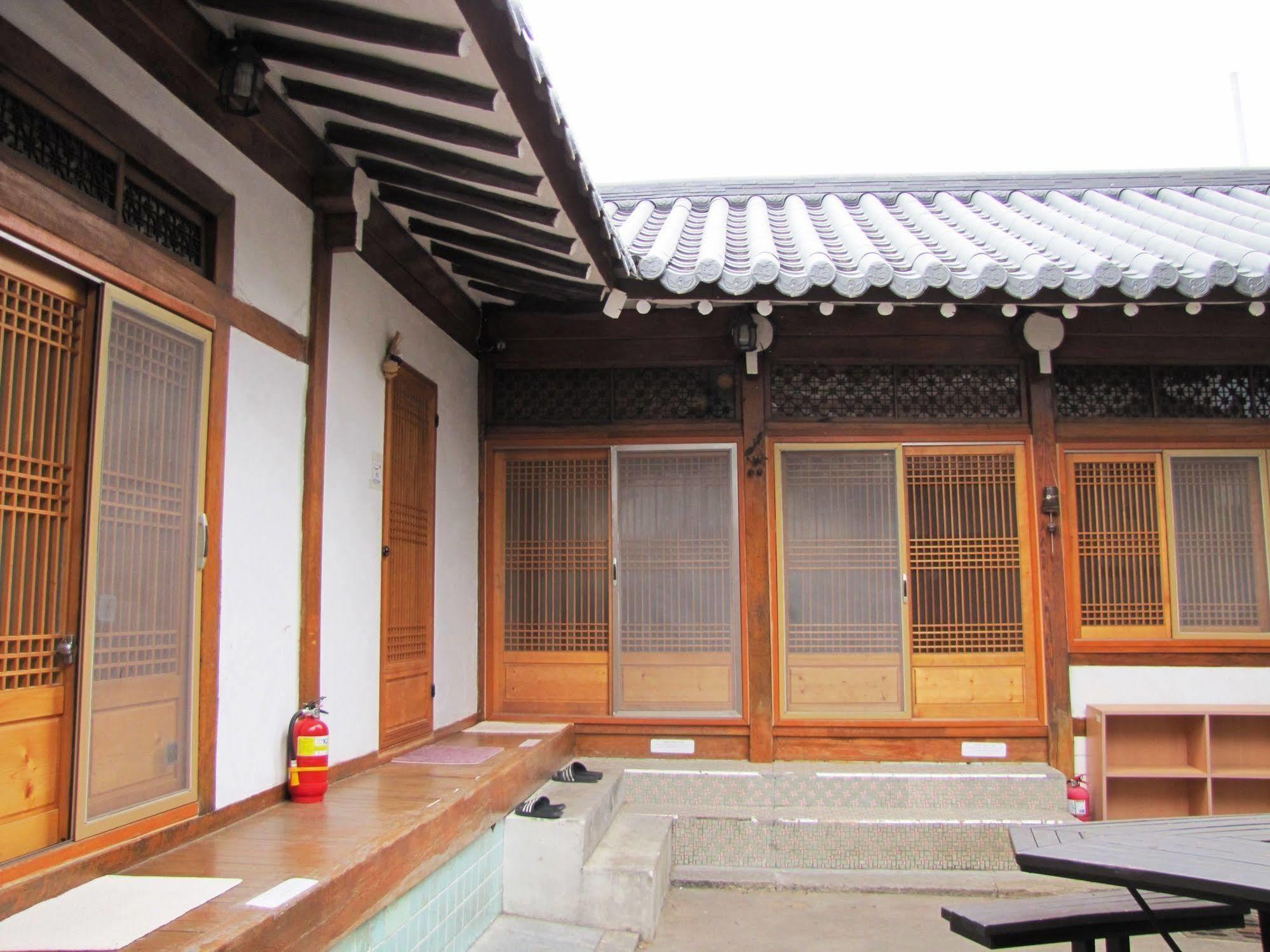 Empathy Hanok Guesthouse Daegu Exteriör bild