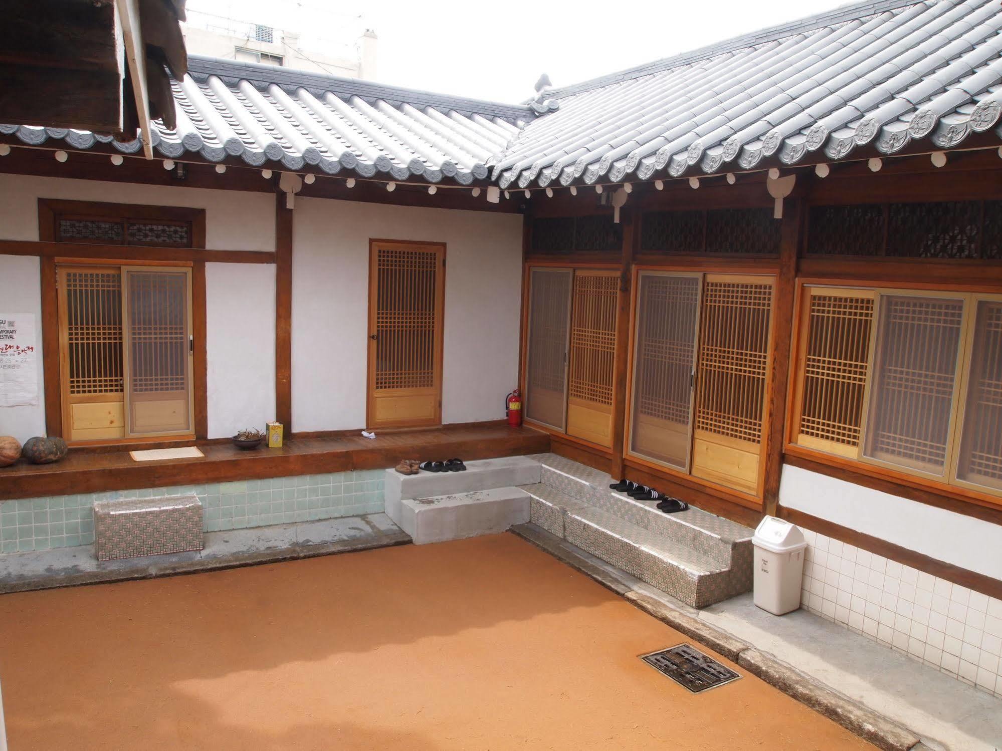 Empathy Hanok Guesthouse Daegu Exteriör bild